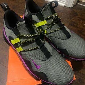 Nike Pocketknife DM running mens shoes size 12 black purple